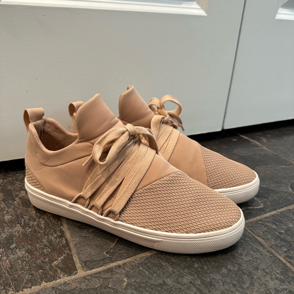 Steve Madden Lancer Sneaker